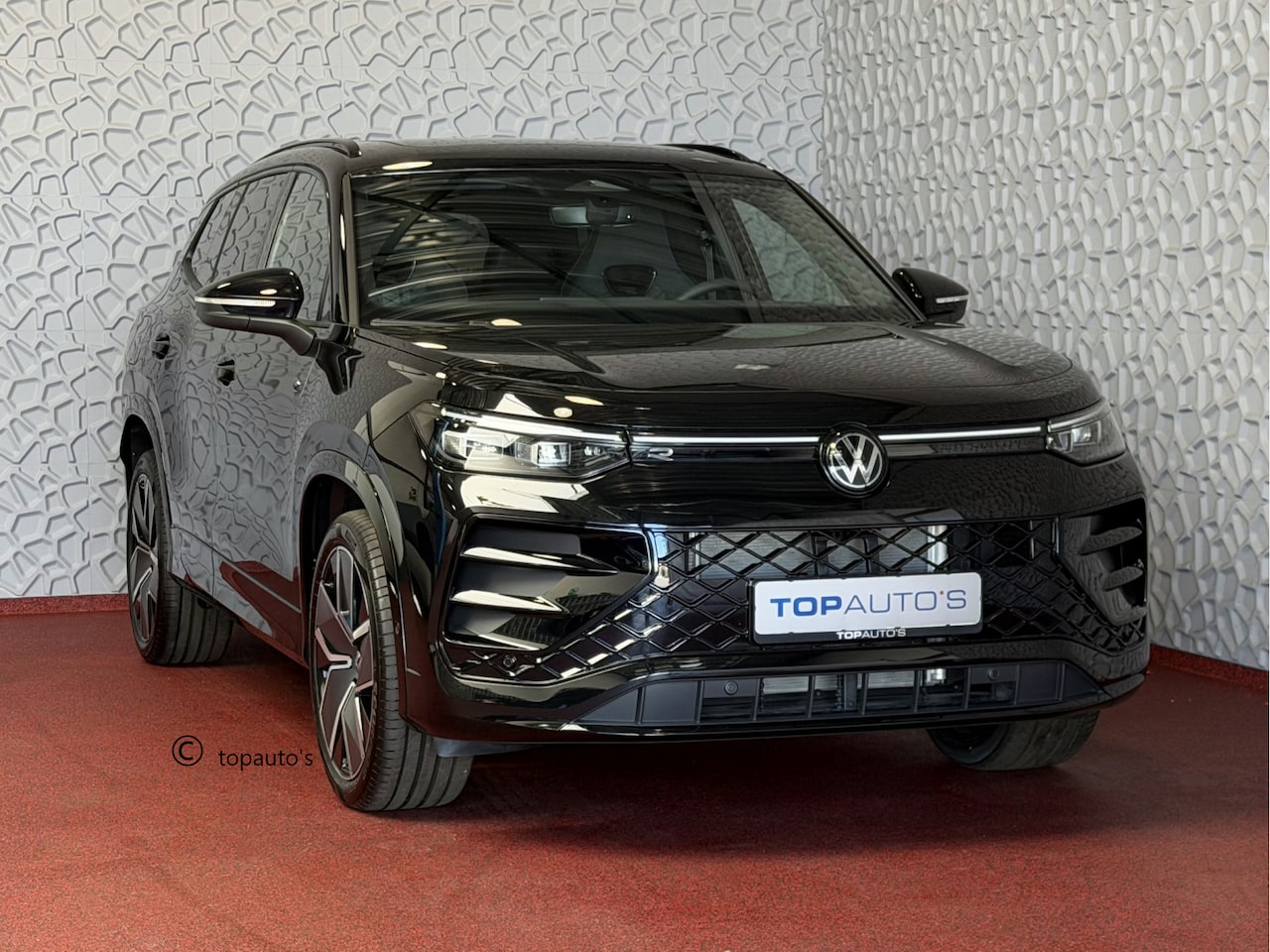 Volkswagen Tayron - 1.5 eHybrid 272PK R-LINE TREKHAAK BLACK-STYLE 20''LMV PANO SCHUIFDAK ERGO.STOEL MASSAGE TR - AutoWereld.nl