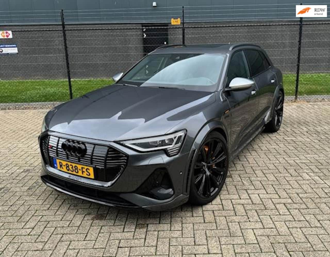 Audi e-tron - S quattro 503PK *BLACK EDITION-23 INCH-PANORAMA* - AutoWereld.nl