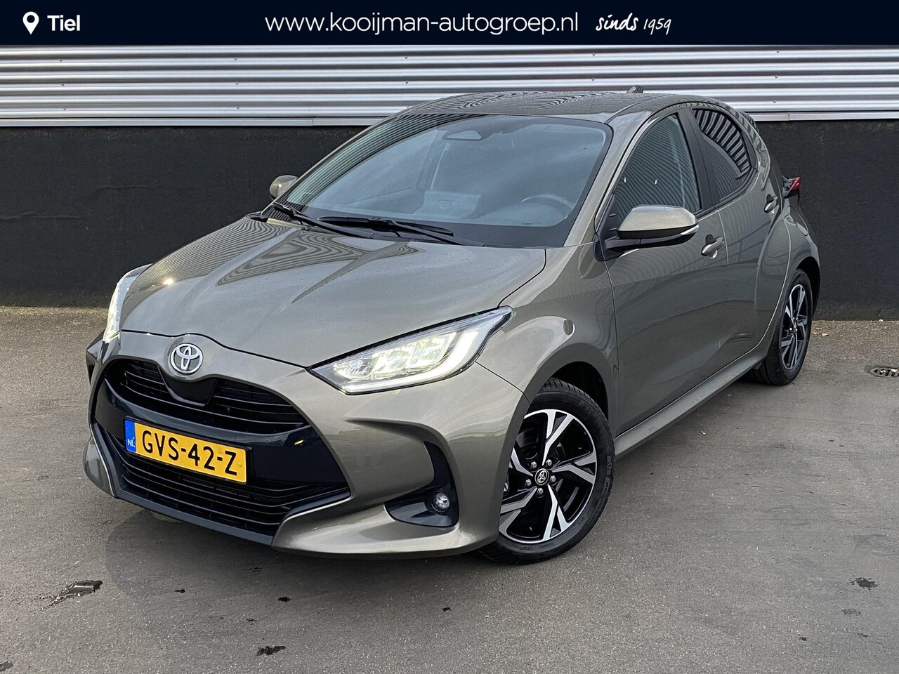 Toyota Yaris - 1.5 Hybrid 115 First Edition Navigatie Apple CarPlay/Android Auto, achteruitrij camera, ad - AutoWereld.nl