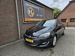 Opel Astra - 1.4 Turbo Cosmo