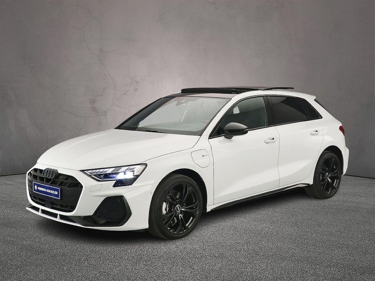 Audi A3 Sportback - 40 TFSI e S edition | Panorama Dak | Adaptieve Cruise | Camera | Head-up | Matrix Led | Ap - AutoWereld.nl