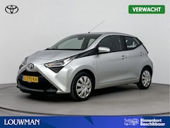 Toyota Aygo - 1.0 VVT-i x-play | Navigatie | Apple Carplay - Android Auto | Parkeercamera |