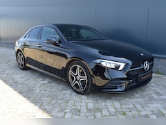 Mercedes-Benz A-klasse - 200 Launch Edition AMG / Camera / CarPlay / Cruise / PDC