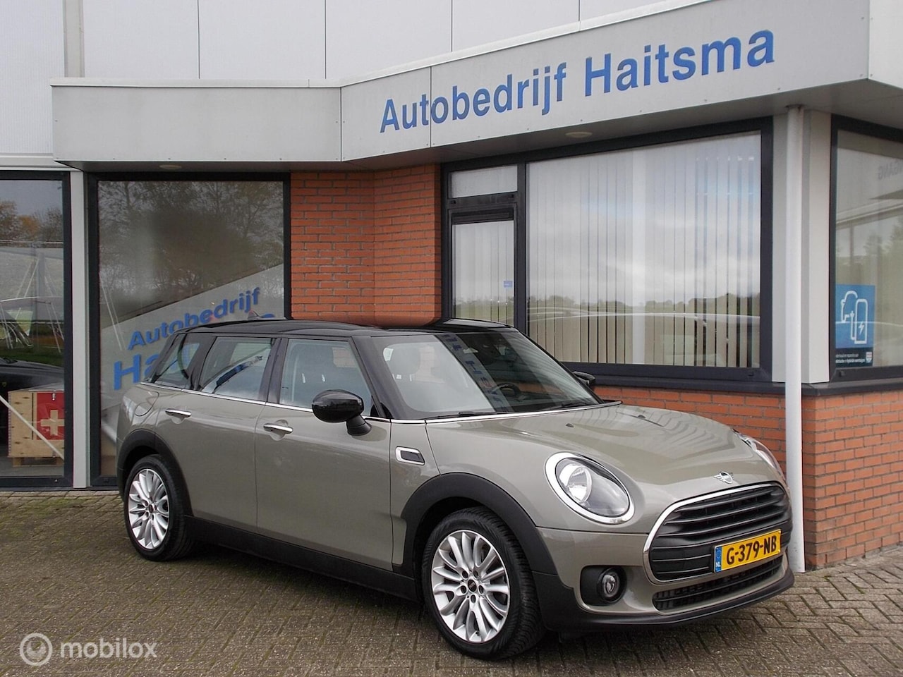 MINI Clubman - 1.5 Cooper Business Ed. Automaat | navi | Tr.hk - AutoWereld.nl