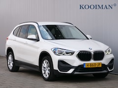 BMW X1 - sDrive18i Executive Edition 141 Pk Automaat Navi / PDC / Trekhaak