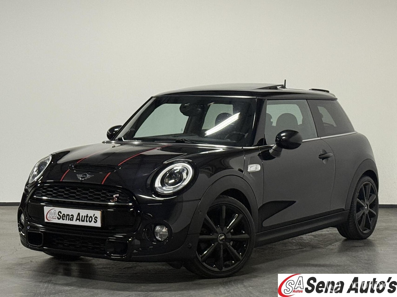 MINI John Cooper Works - Mini 2.0 S Chili/ JCW/ LED/ CAR PLAY/ Pano/ VOLL.. - AutoWereld.nl