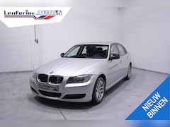 BMW 3-serie - 316d Executive Sportstoelen Clima PDC Cruisecontrol Apple Carplay