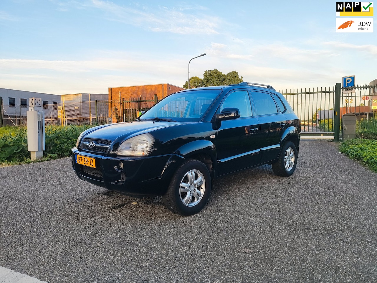 Hyundai Tucson - 2.0i Style Executive Airco! Apk! Nap!!! - AutoWereld.nl