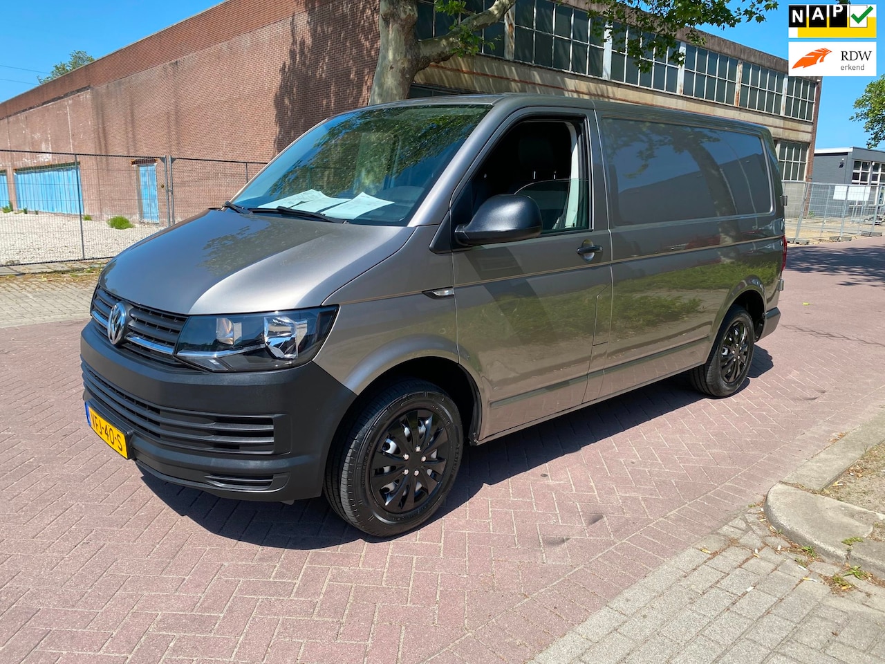 Volkswagen Transporter - 2.0 TDI / 132.963 KM NAP / 2020 / Euro6 / Airco / Cruise Control / PDC / 1e Eigenaar / APK - AutoWereld.nl