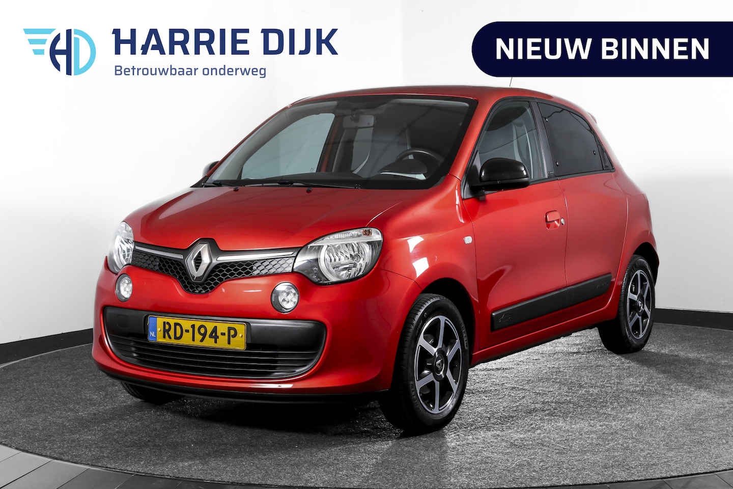 Renault Twingo - 1.0 SCe 70 PK Limited Org. NL | Cruise | PDC | Airco | LM 15" | - AutoWereld.nl