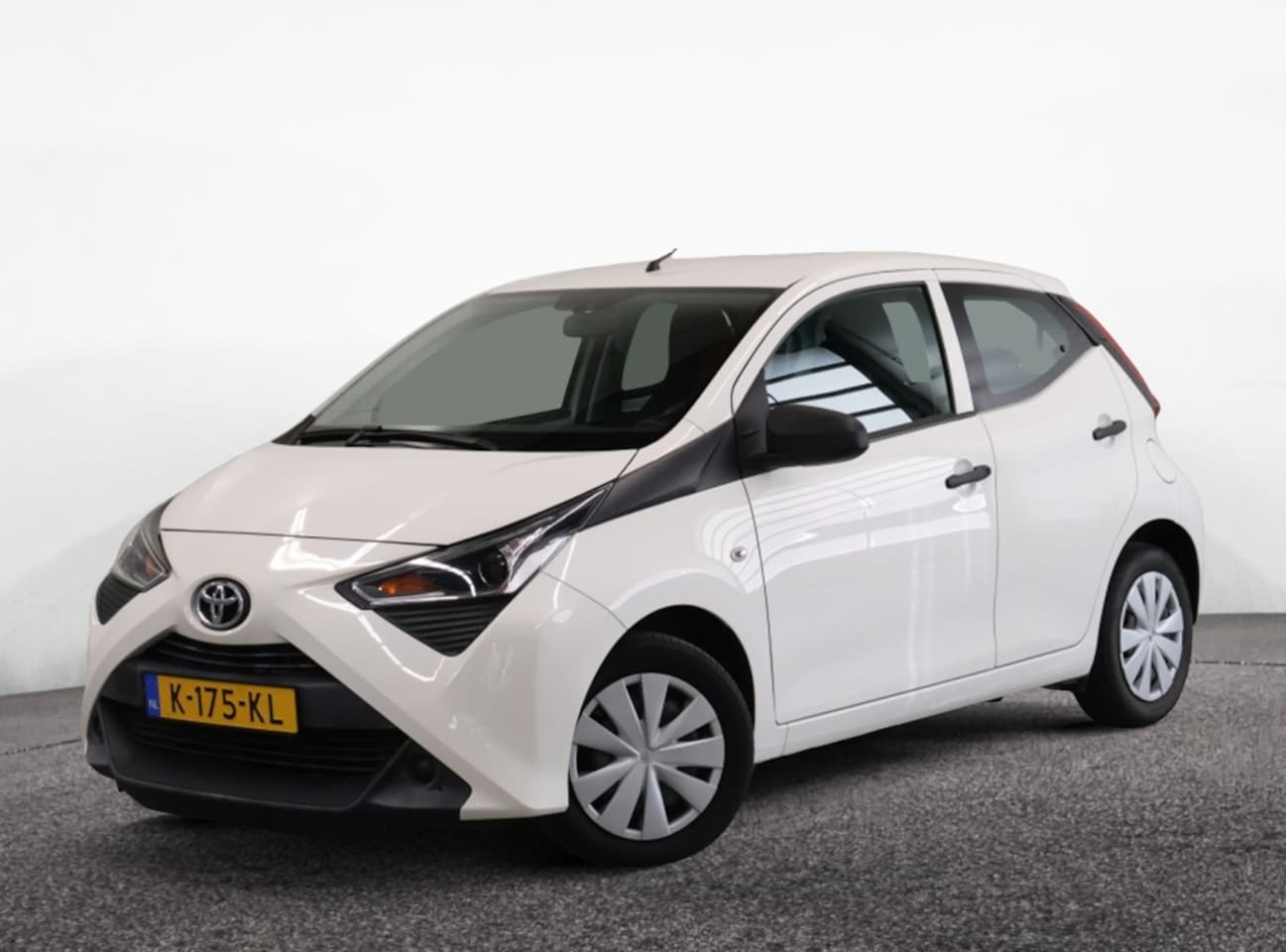 Toyota Aygo - 1.0 VVT-i x-fun 1.0 VVT-i x-fun - AutoWereld.nl