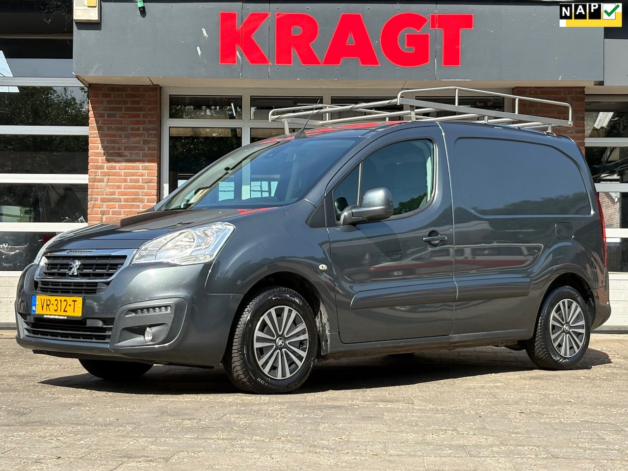 Peugeot Partner - 120 1.6 BlueHDi 75PK|EURO6|MARGE|NAP|airco|cruise|navi|trekhaak|parkeersensoren achter|blu - AutoWereld.nl