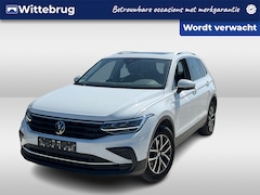 Volkswagen Tiguan - 1.4 TSI eHybrid 245pk LIFE DSG Automaat / Panorama schuifdak / Navigatie / LM 17 inch / Pa