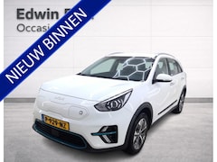 Kia e-Niro - DynamicLine 64 kWh | SOH 100% | 3 Fase laden | Apple Carplay/Android | Warmtepomp | Cruise