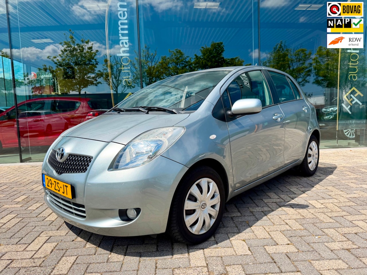 Toyota Yaris - 1.3 VVT-i Sol 1.3 VVTi Sol 5-deurs, NAP, 1e eigenaar, Airco, Rijklaar! - AutoWereld.nl