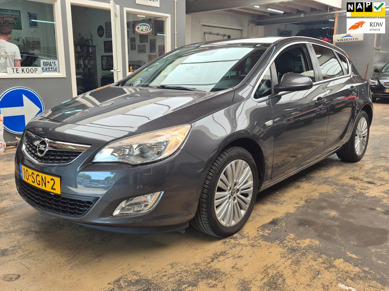 Opel Astra - 1.4 Cosmo *SUPER NETTE AUTO* van 2e eig. - AutoWereld.nl