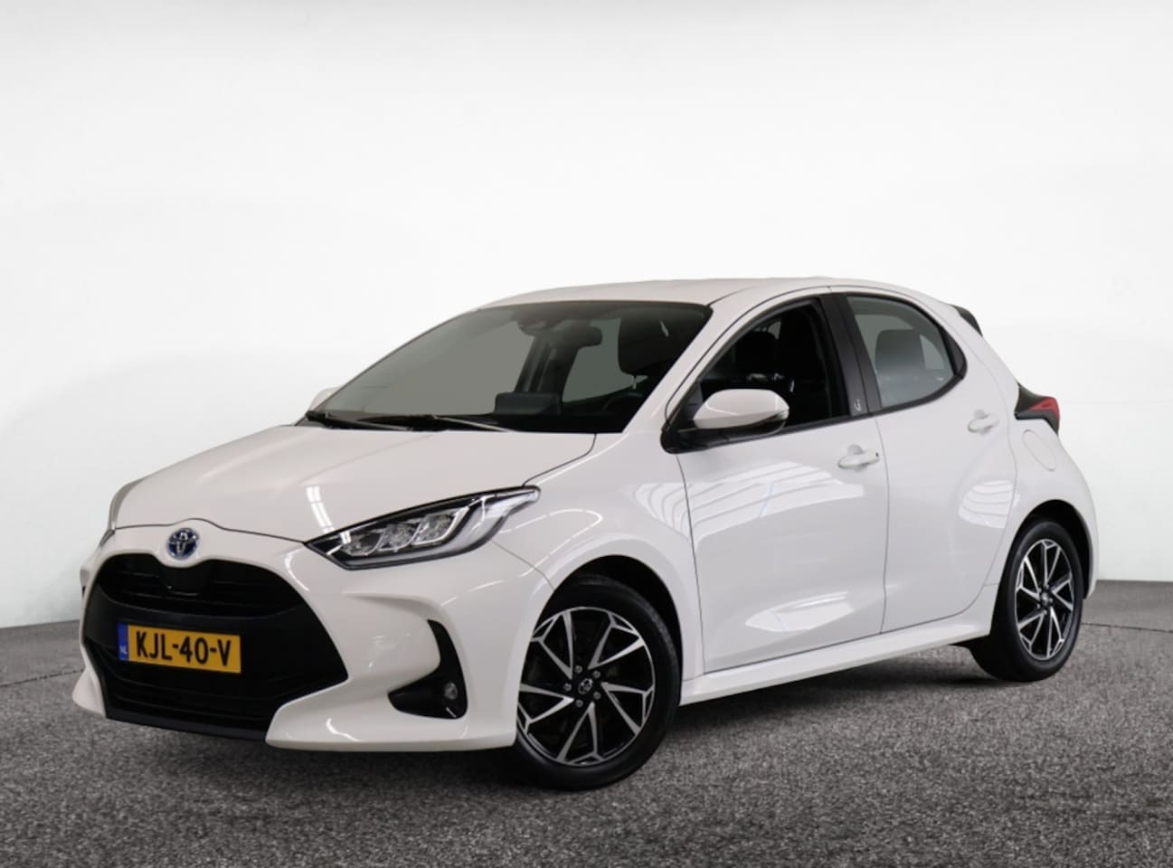 Toyota Yaris - 1.5 Hyb. 115 First E - AutoWereld.nl