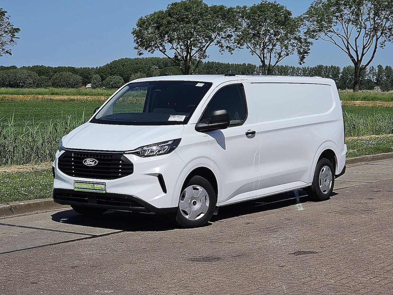 Ford Transit Custom - 2.0 TDCI L2H1 Trend L2H1 Navi Euro6 Airco Achterdeuren Camera 3-Zits BPM-Vrij Facelift Mod - AutoWereld.nl