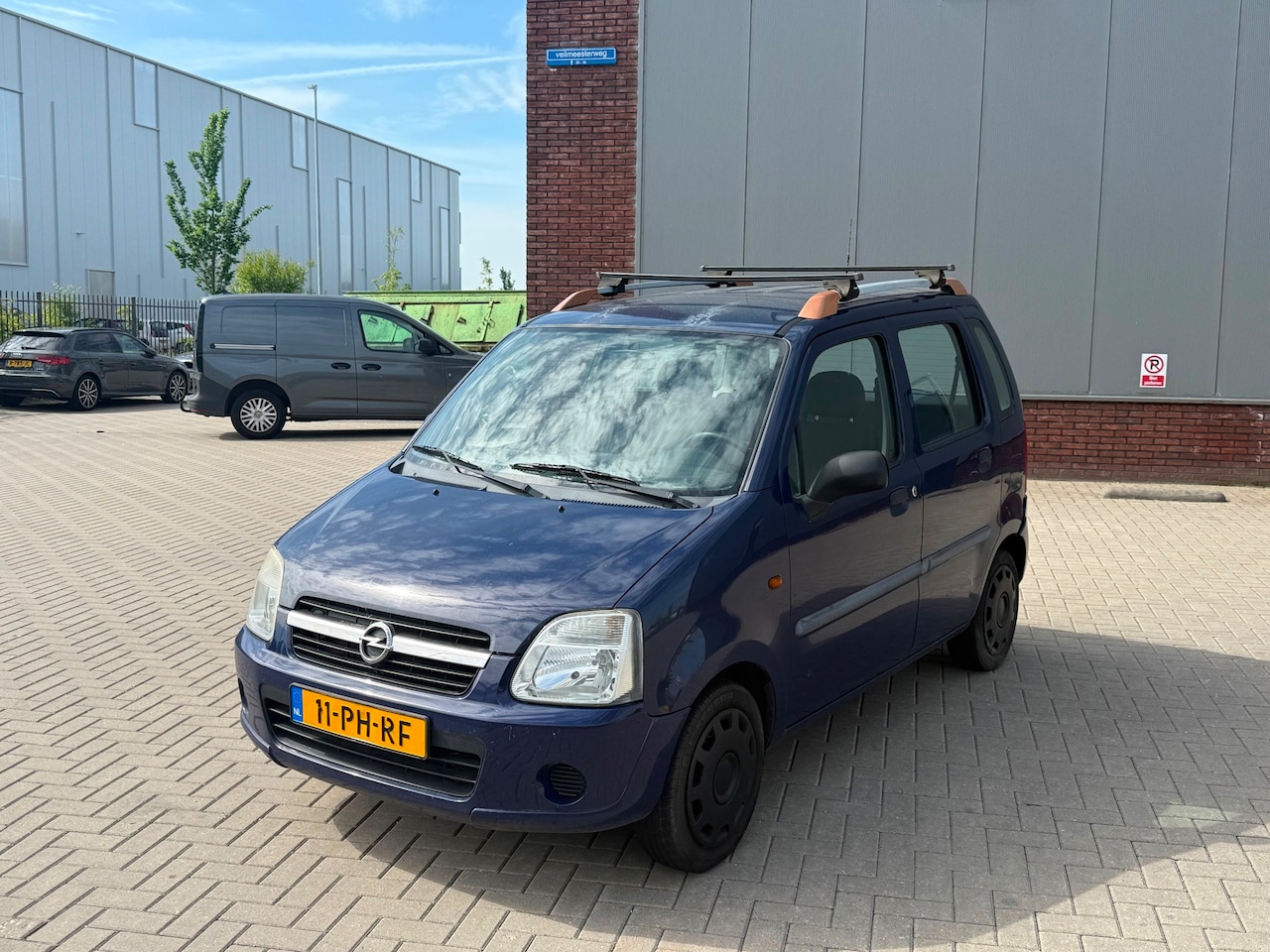 Opel Agila - 1.0-12V Essentia INRUIL KOOPJE BLAUW 2004 - AutoWereld.nl