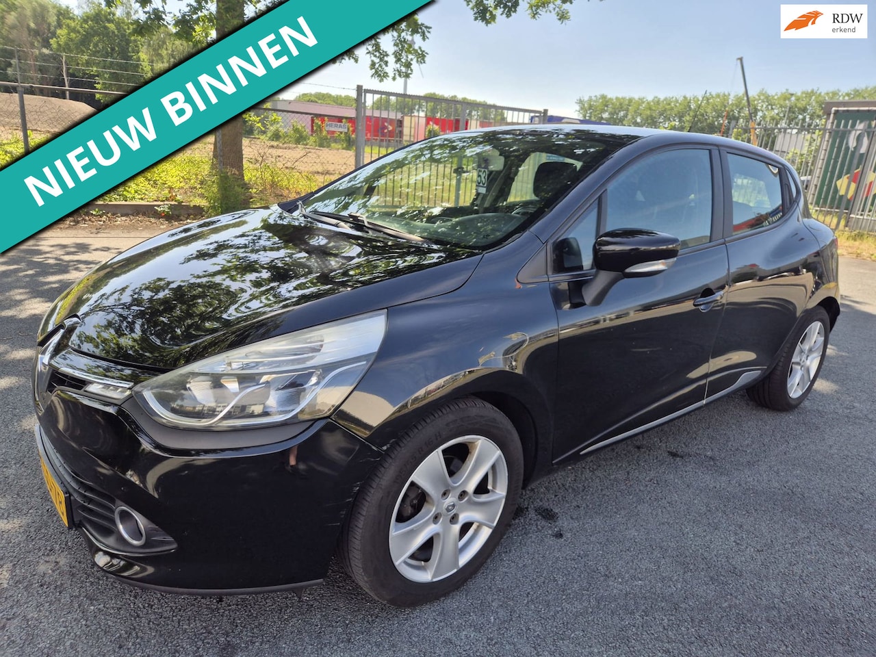 Renault Clio - 0.9 TCe Expression NETTE AUTO RIJDT EN SCHAKELT GOED - AutoWereld.nl