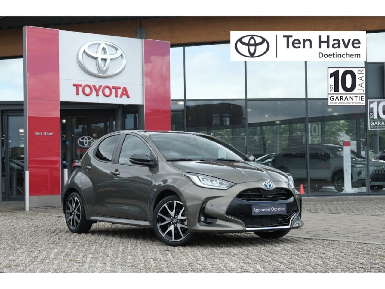 Toyota Yaris - 1.5 Hybrid Executive Automaat | JBL Premium audio met 8 speakers - AutoWereld.nl