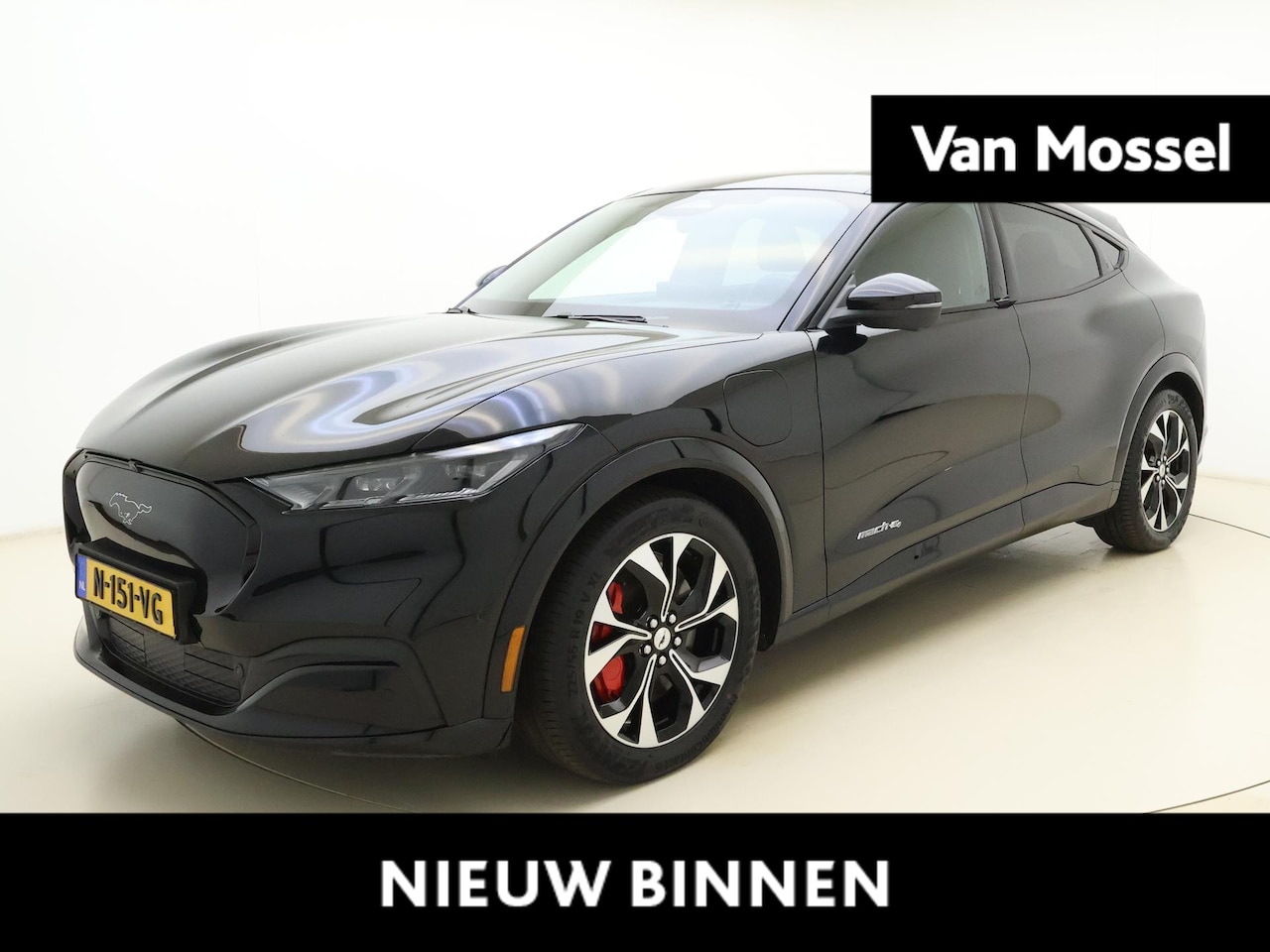 Ford Mustang Mach-E - AWD 75 kWh | Elek. Lederen Stoelen | 360 Camera | B&O Audio | Elek. Kofferklep | Winter Pa - AutoWereld.nl