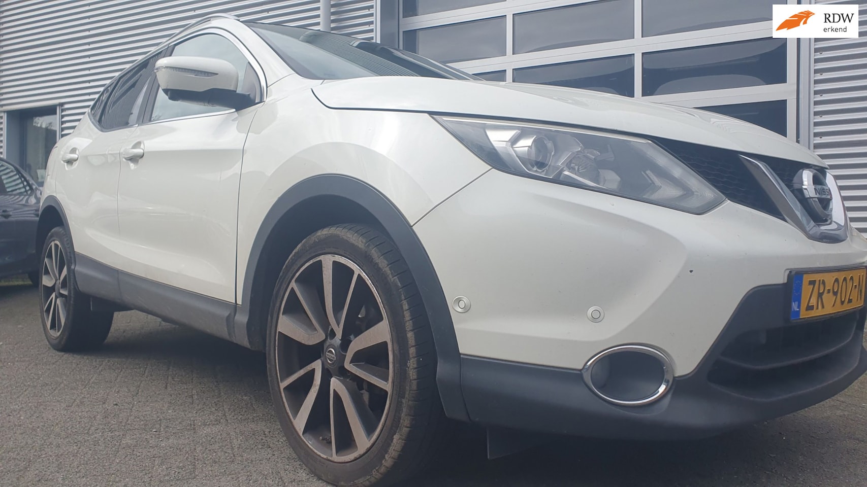 Nissan Qashqai - 1.2 Premier Edition 1.2 Premier Edition - AutoWereld.nl