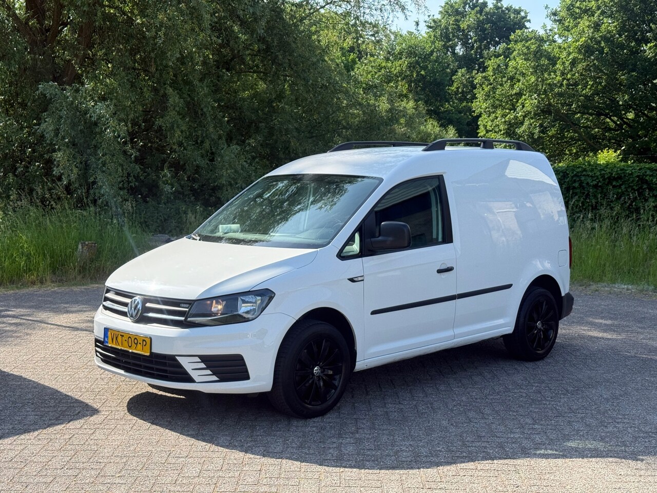 Volkswagen Caddy - 2.0 TDI 185PK I CARPLAY I CAMERA I CRUISE I LEUKE BUS - AutoWereld.nl