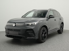 Volkswagen Tiguan - R-Line Edition 1.5 eHybrid 272 PK | Trekhaak | Panoramadak | Stuur & Stoelverwarming |