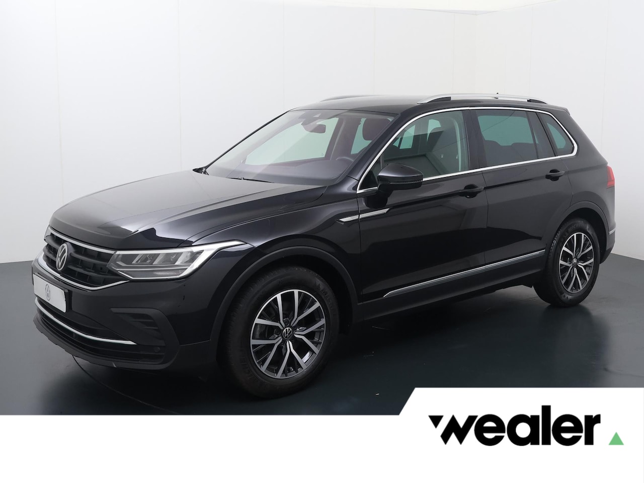 Volkswagen Tiguan - 1.5 TSI Life Business | 130 PK | Adaptive cruise control | Ergo-Active voorstoelen | Achte - AutoWereld.nl