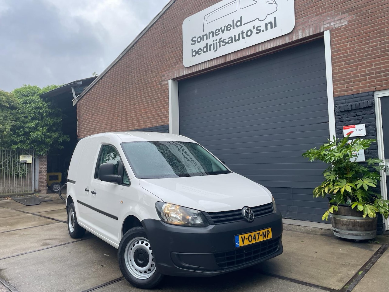 Volkswagen Caddy - 1.6 TDI 102pk airco cruise control parkeersensoren - AutoWereld.nl