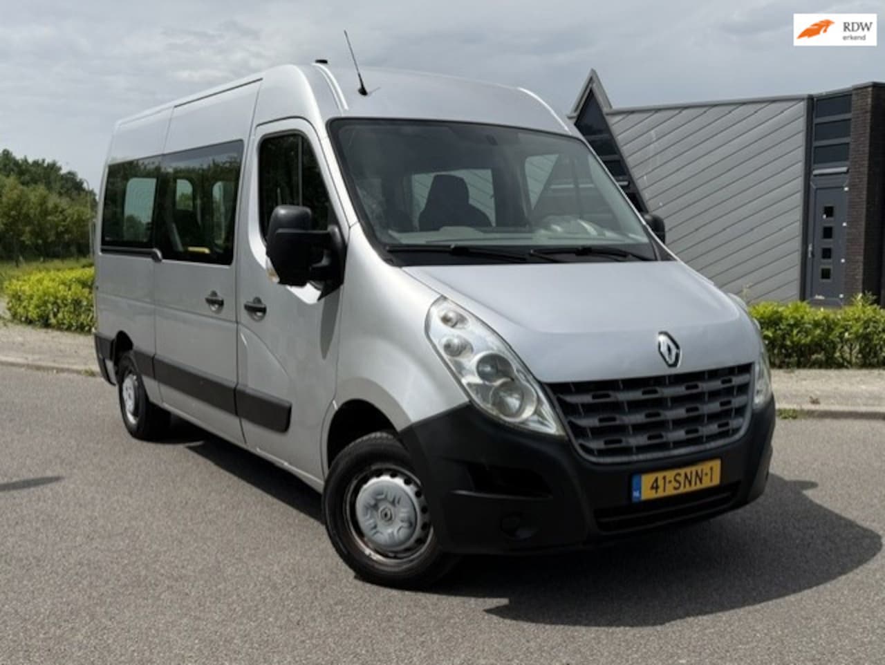 Renault Master Combi - T35 2.3 dCi L2H2 T35 2.3 dCi L2H2 - AutoWereld.nl