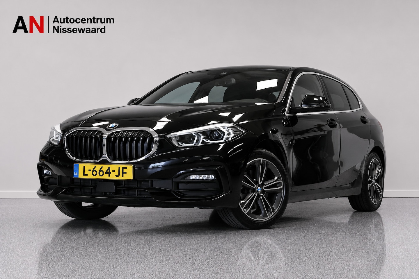 BMW 1-serie - 118i Business Edition Sport |Carplay|Stuur-Stoelverwarm - AutoWereld.nl