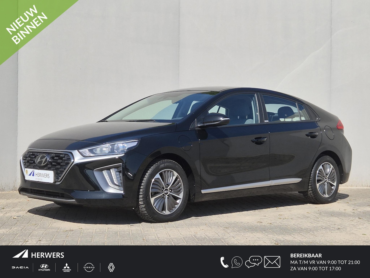Hyundai IONIQ - 1.6 GDi PHEV Comfort / All season banden / Stuur- & Stoelverwarming / Navigatie via Apple - AutoWereld.nl