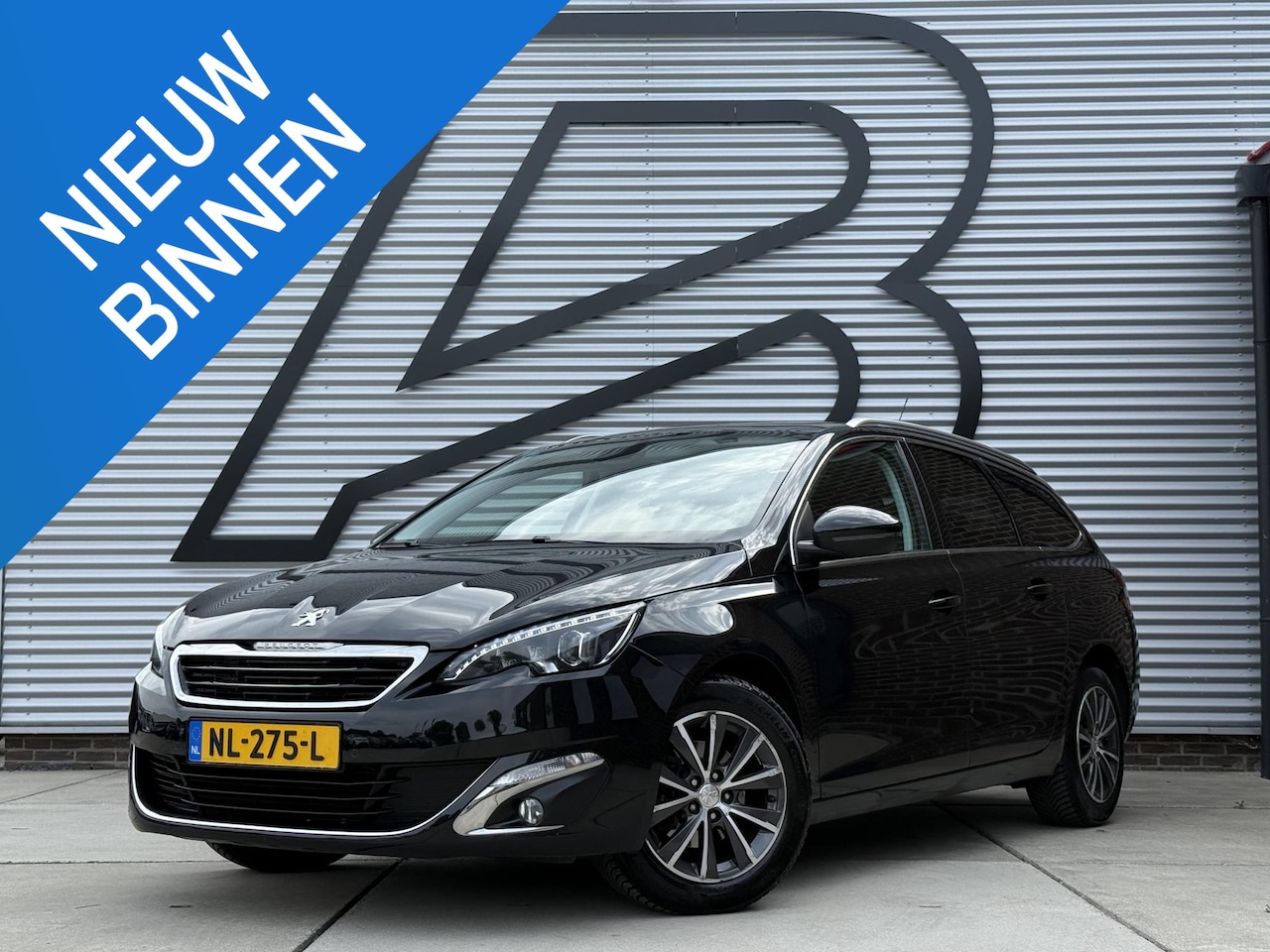 Peugeot 308 SW - 1.2 PureTech Allure Navi|Pano|Camera|Trekhaak|Clima|Cruise|PDC|N.A.P|APK tot 10-2026 - AutoWereld.nl
