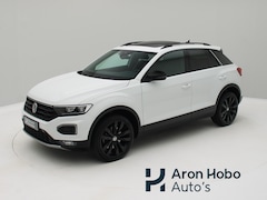 Volkswagen T-Roc - 1.5 TSI Sport Pano, Trekhaak, Camera, Stoelverwarming