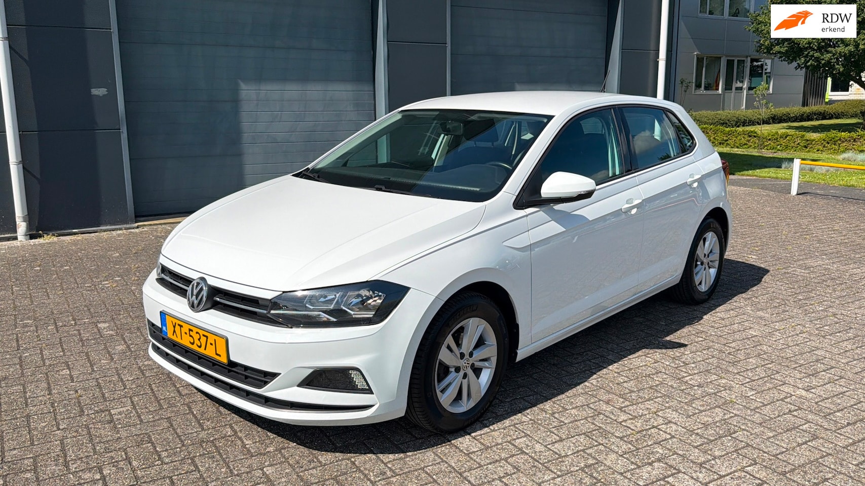 Volkswagen Polo - 1.0 TSI Comfortline Business Automaat 2017 - AutoWereld.nl