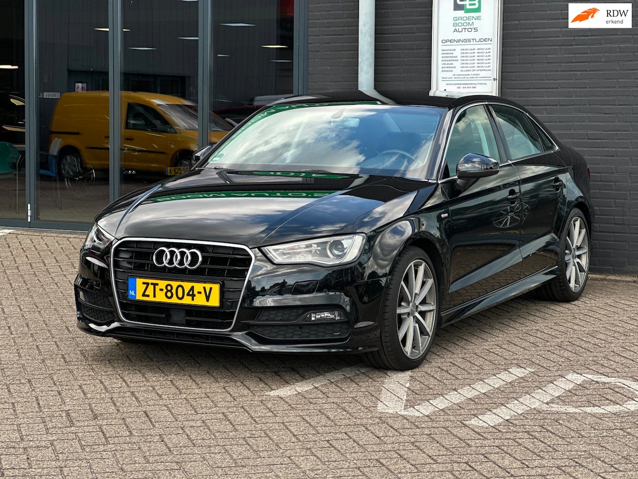 Audi A3 Limousine - 1.4 TFSI CoD Ambiente Pro Line Plus/150 PK/XENON/NAVI/AUTOMAAT/NETTE STAAT!! - AutoWereld.nl