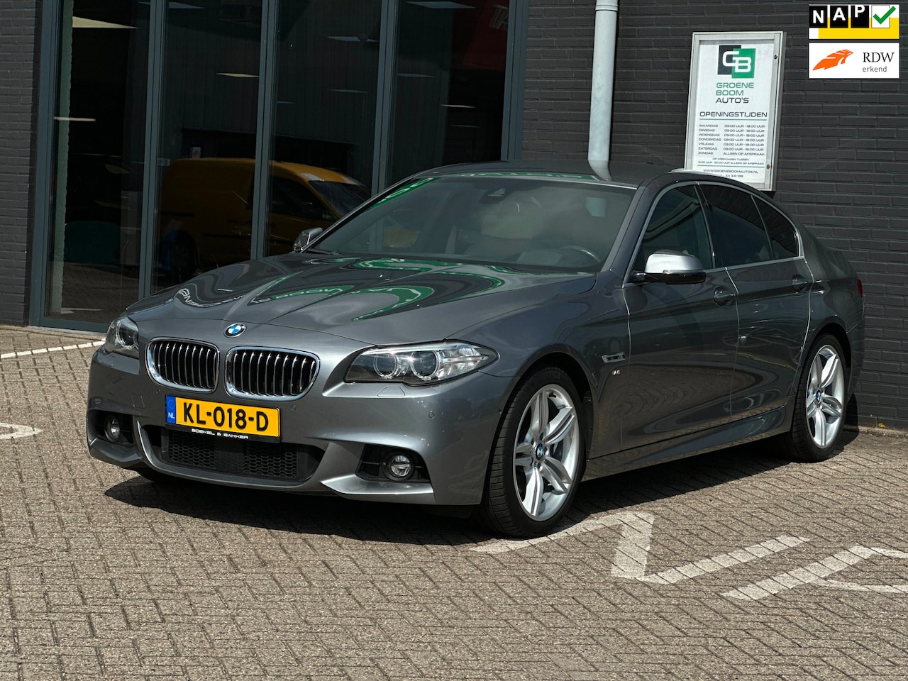 BMW 5-serie - 528i M Sport Edition/CAMERA/NAVI/LEDER/NL-AUTO NAP!! - AutoWereld.nl