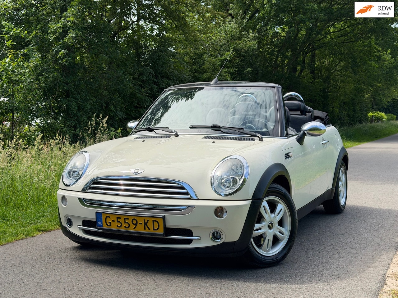 MINI Cabrio - 1.6 One | Nieuwe apk + Airco Nu € 3.975,-!!! - AutoWereld.nl