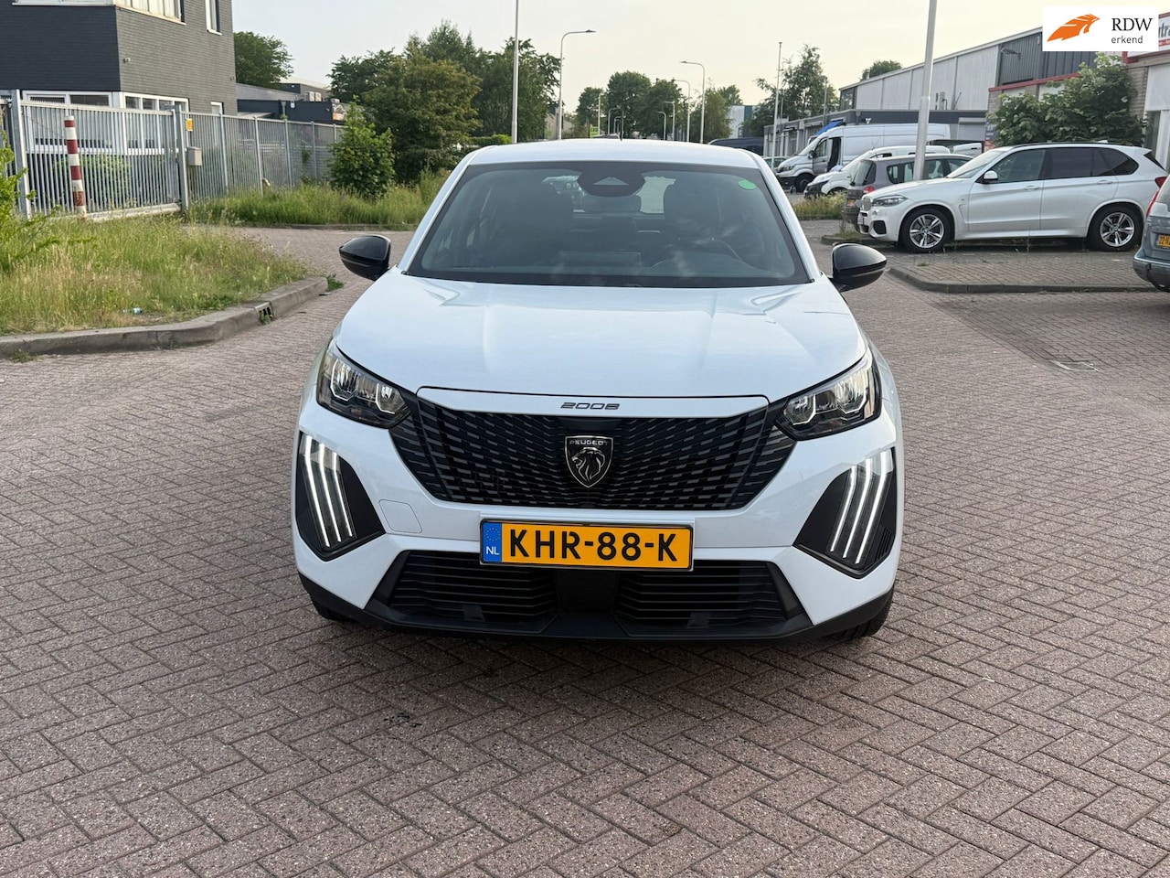 Peugeot 2008 - 1.2 PureTech 130 GT AUTOMAAT - AutoWereld.nl