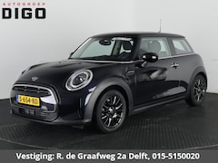 MINI 3-Deurs - 1.5 Cooper Sports Classic Automaat | Apple Carplay & AndroidAUTO | Parkeersensoren | 1e ei