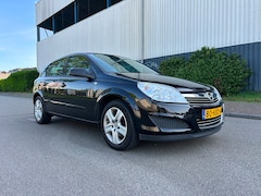 Opel Astra - 1.6 Edition Airco/Cruise/Navi/Trekhaak