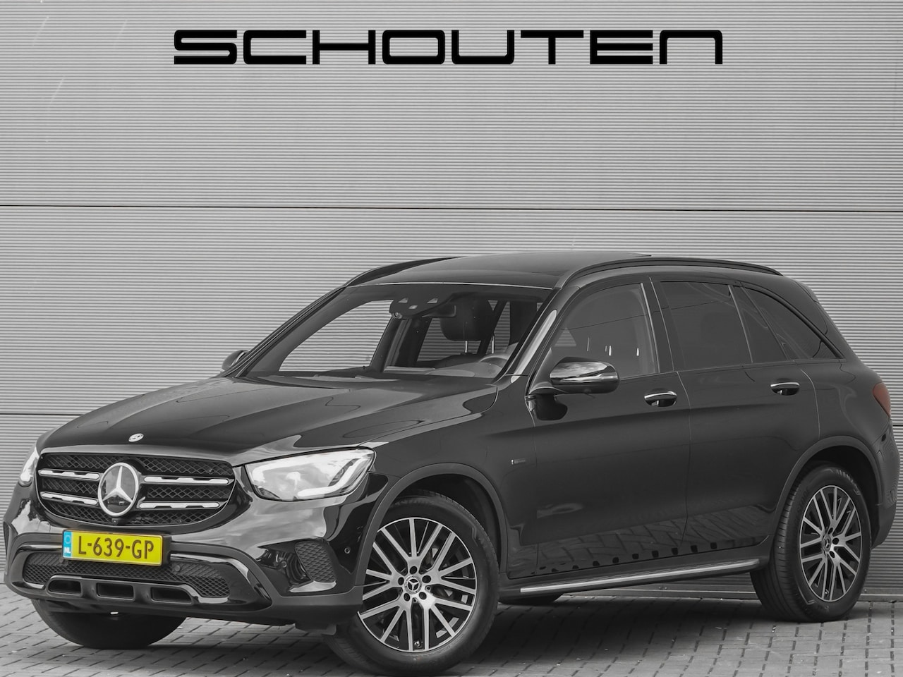 Mercedes-Benz GLC-klasse - 300e 4MATIC Premium Plus Luchtvering Pano Burmester 360° Elek Trekhaak - AutoWereld.nl