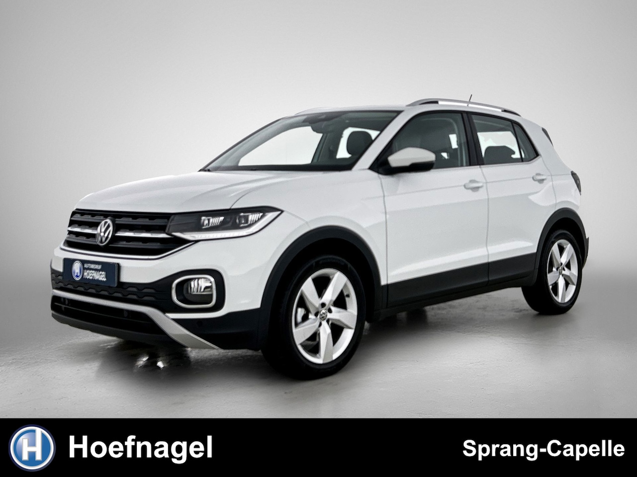 Volkswagen T-Cross - 1.0 TSI Life | Navigatie | Camera | Stoelverwarming | Adaptive Cruise - AutoWereld.nl