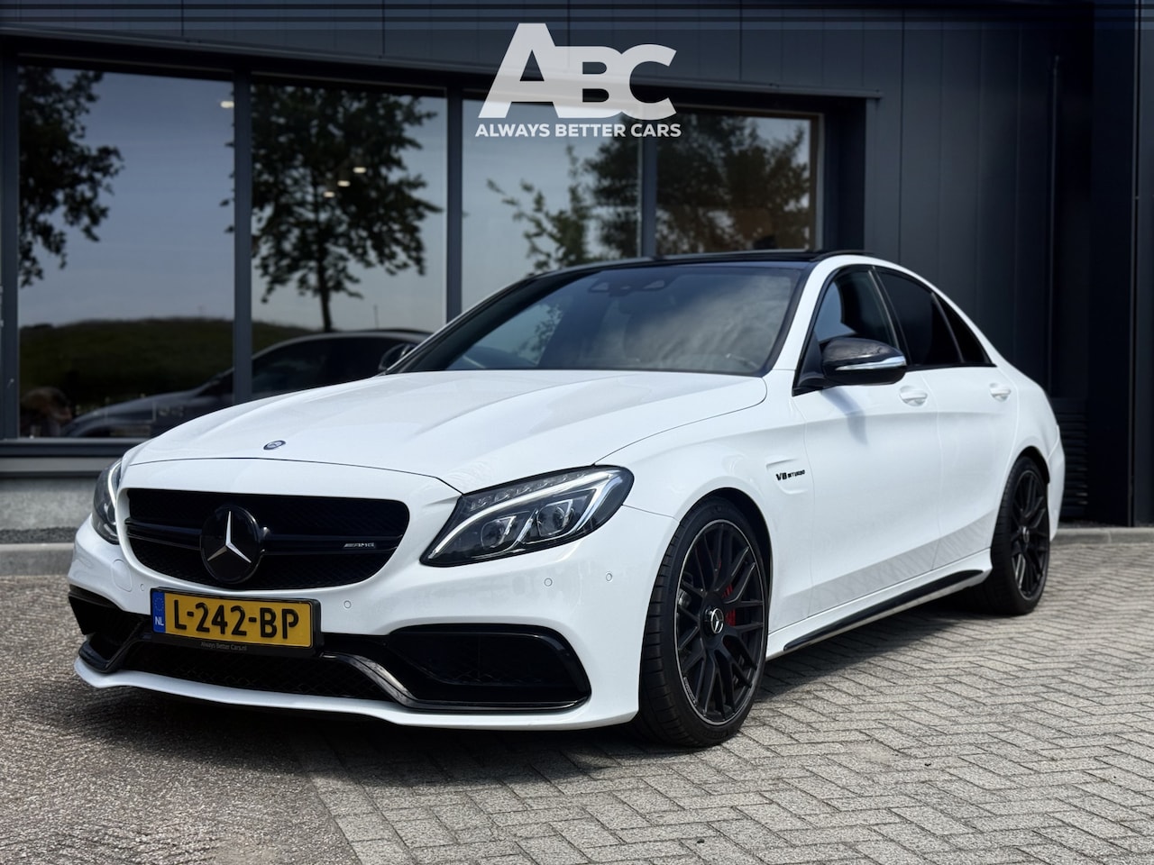 Mercedes-Benz C-klasse - AMG 63 S Akrapovic HUD Pano - AutoWereld.nl
