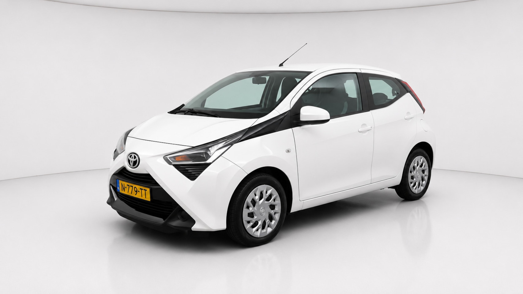 Toyota Aygo - 1.0 VVT-i x-joy 1.0 VVT-i x-joy - AutoWereld.nl