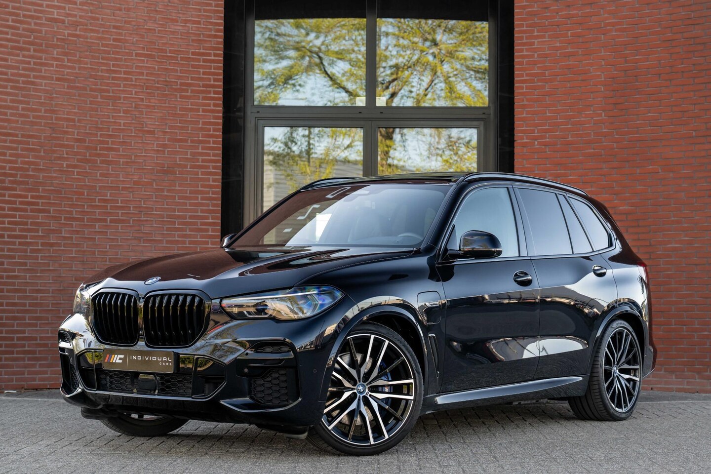 BMW X5 - xDrive45e M-Sport 4-Wielsturing Laser HuD Pano 360 - AutoWereld.nl