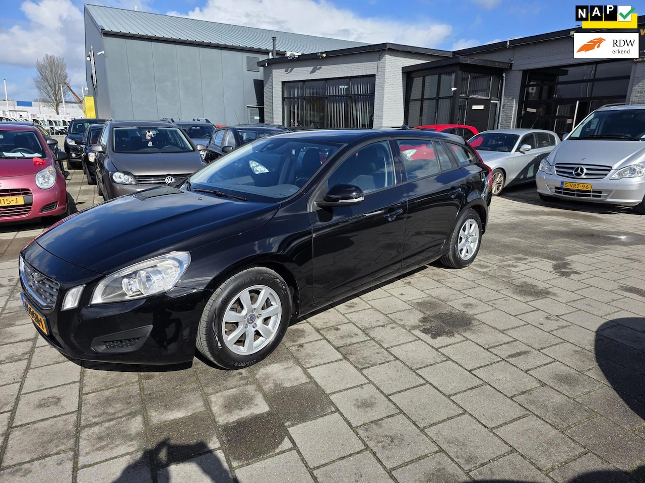 VOLVO V60