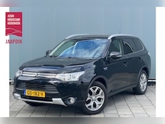 Mitsubishi Outlander - BWJ 2015 | 2.0 PHEV 203PK Executive Edition X-Line | TREKHAAK | CAMERA A | PDC | NAVI | CL